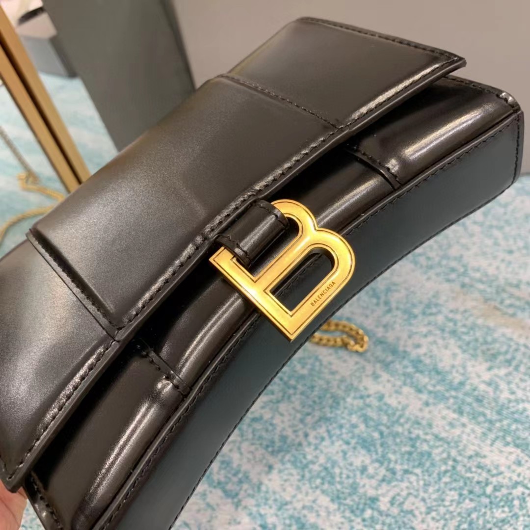 Balenciaga Hourglass Wallet On Chain (19.5-12-5cm) - FashionPlug