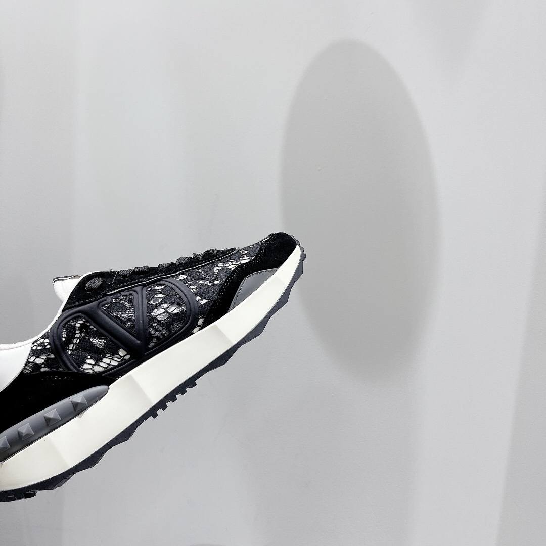 Valenti Hollow Out Series Sneaker - FashionPlug