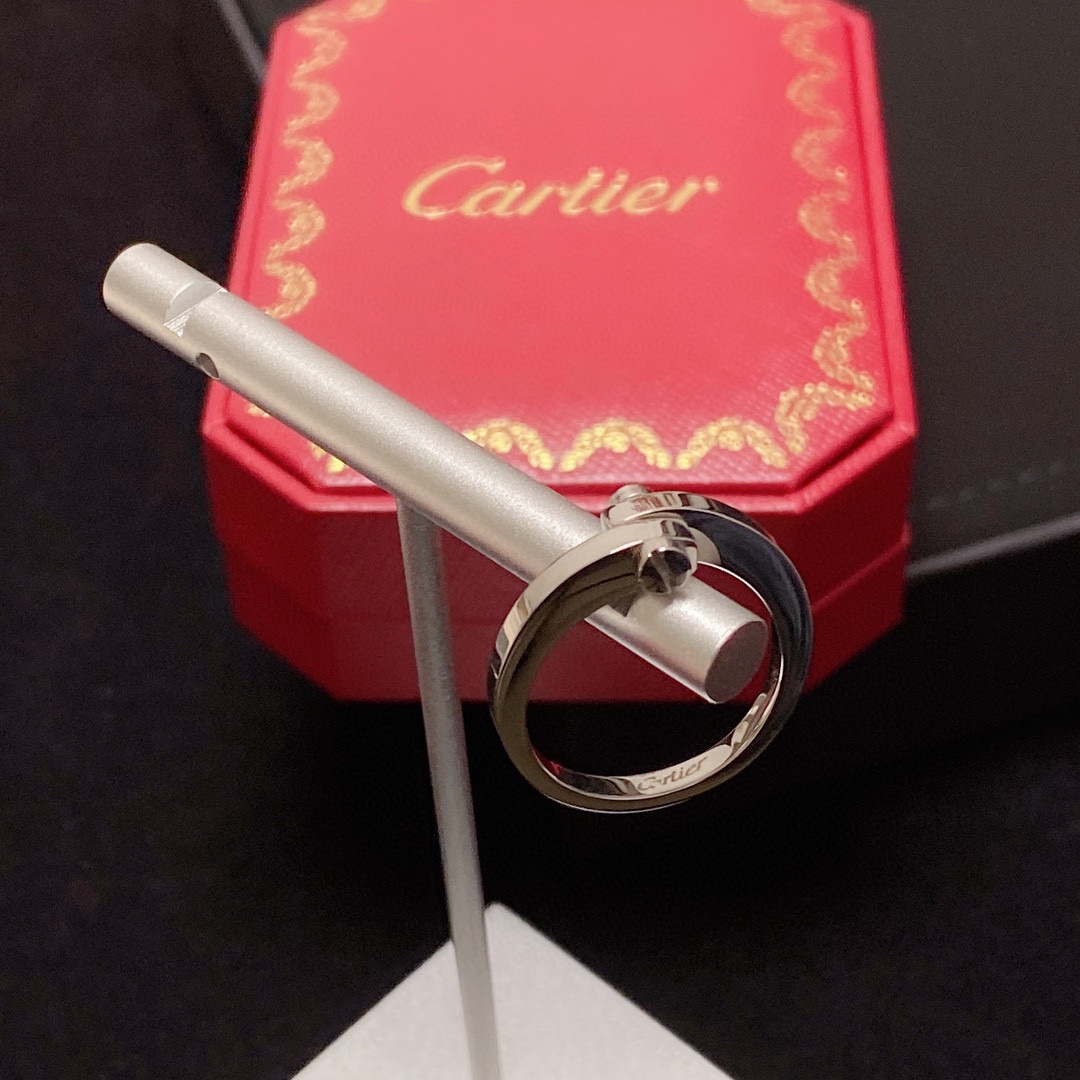 Cartier Ring  - FashionPlug