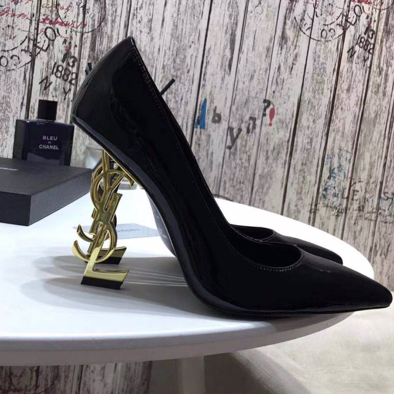 Saint Laurent Black Heels - FashionPlug
