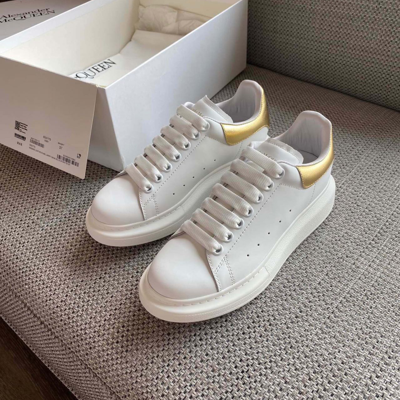 Alexander Mqueen Men's Oversized Metalic Leather Platform Sneakers - FashionPlug