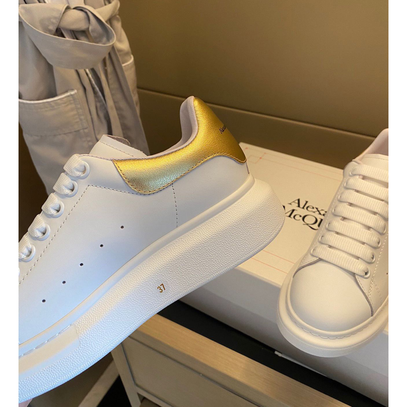 Alexander Mqueen Men's Oversized Metalic Leather Platform Sneakers - FashionPlug