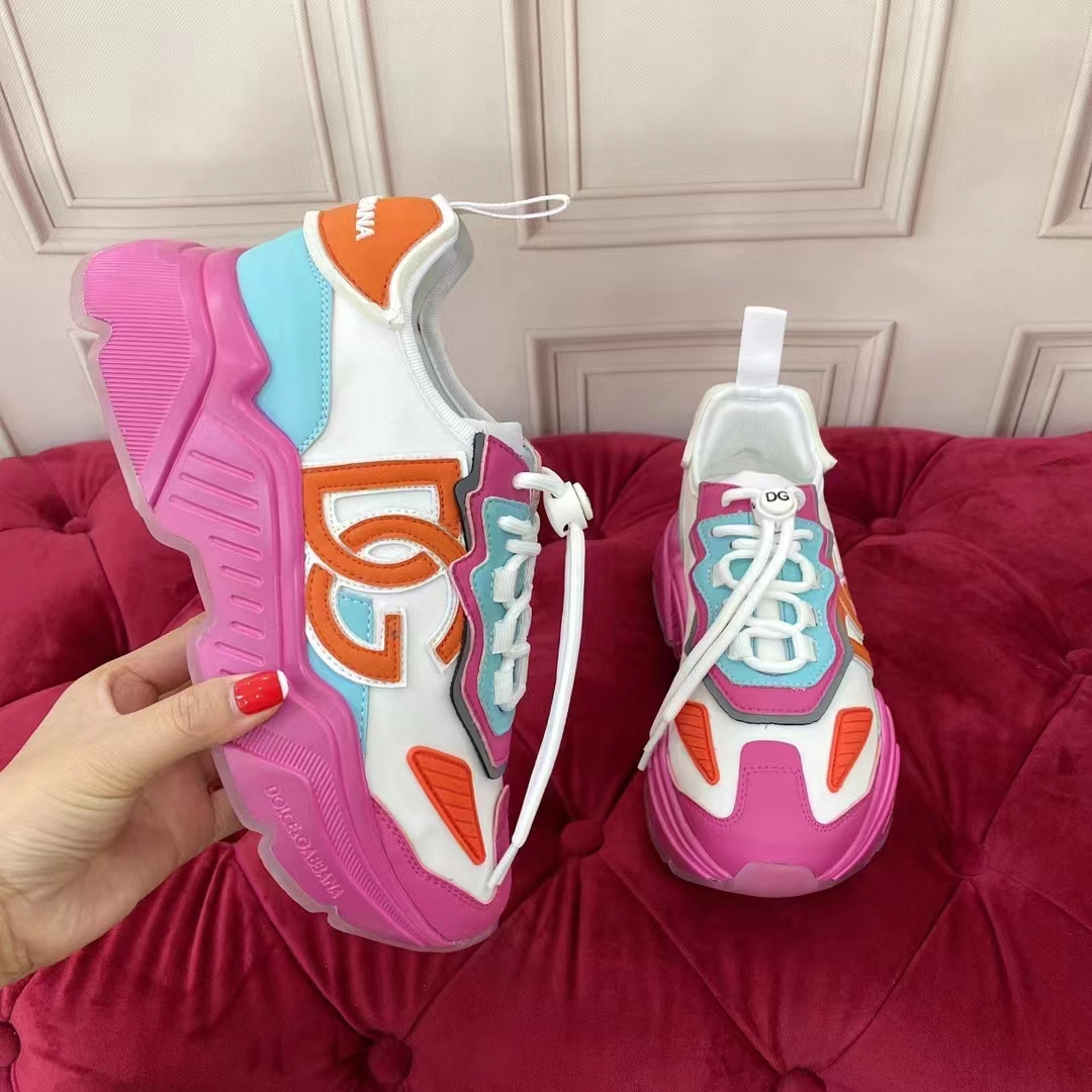Dolce & Gabbana Logo-Patch Low-Top Sneakers - FashionPlug