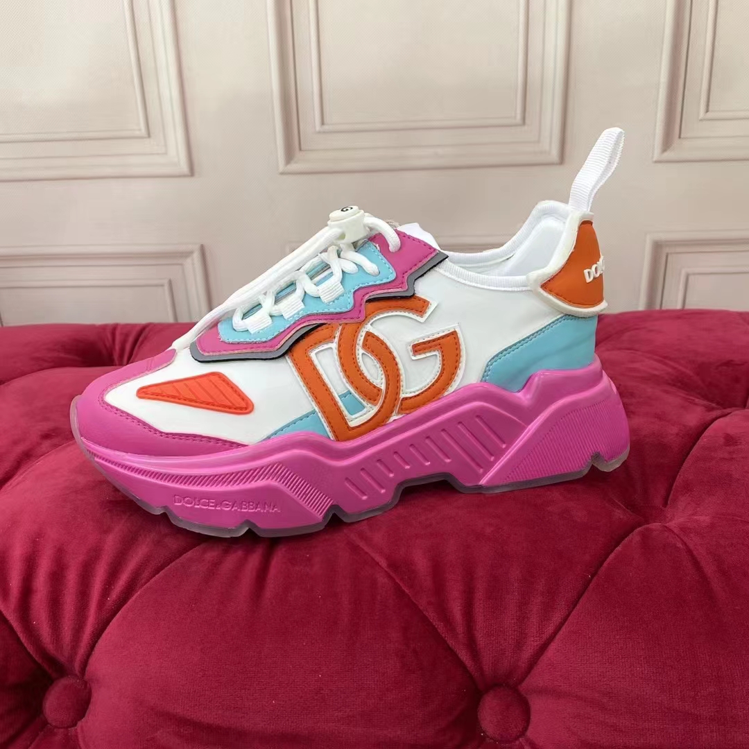 Dolce & Gabbana Logo-Patch Low-Top Sneakers - FashionPlug
