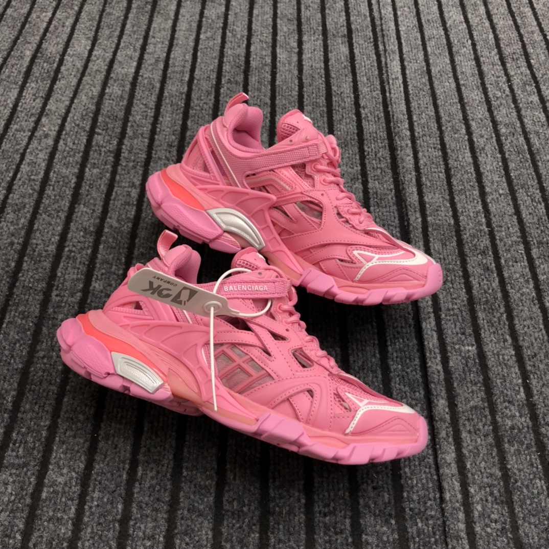 Balenciaga Track.2 Sneaker - FashionPlug
