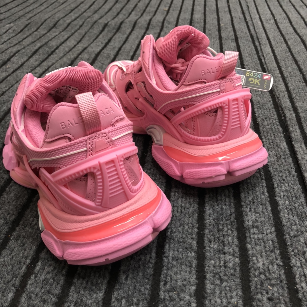 Balenciaga Track.2 Sneaker - FashionPlug