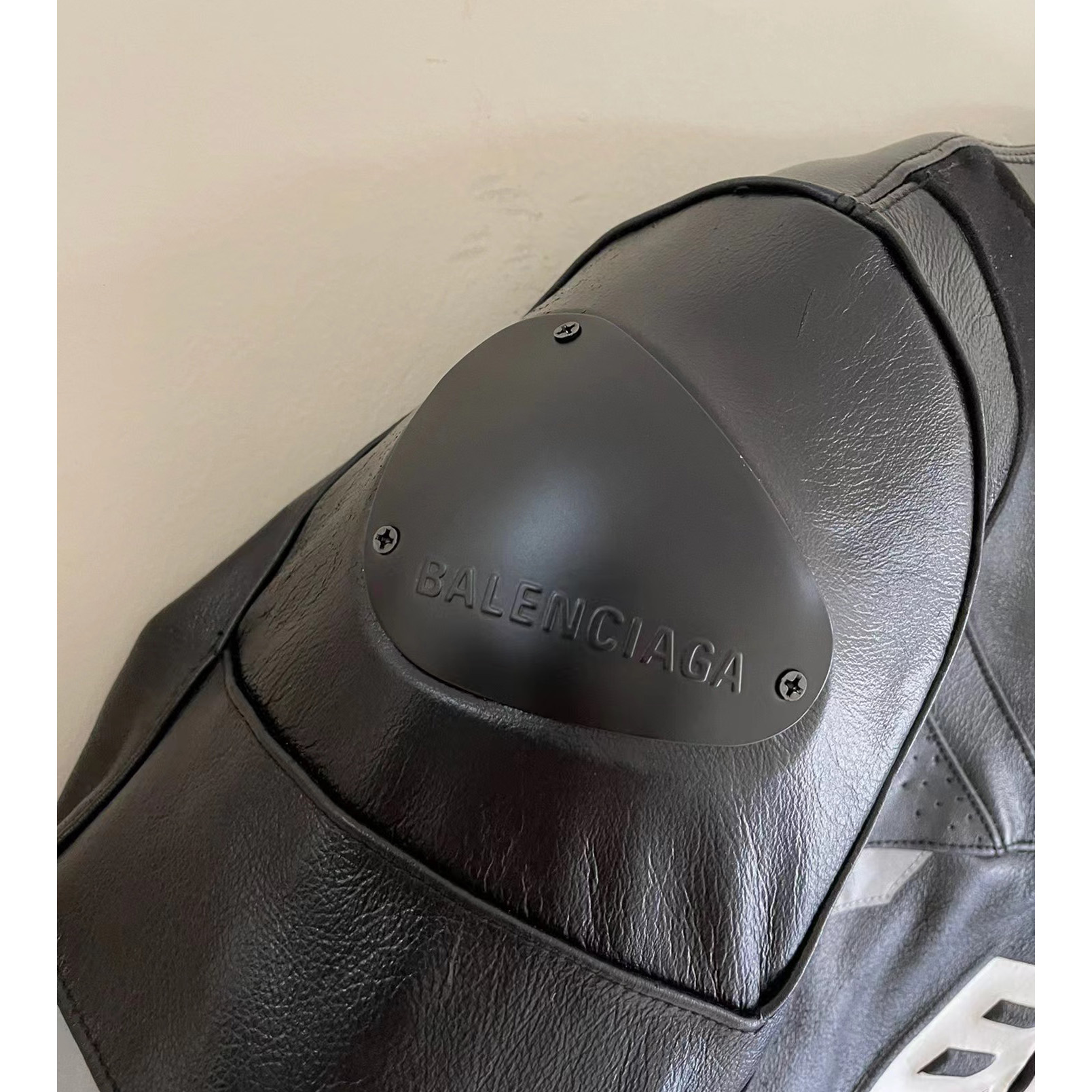 Balenciaga  Jacket In Black - FashionPlug