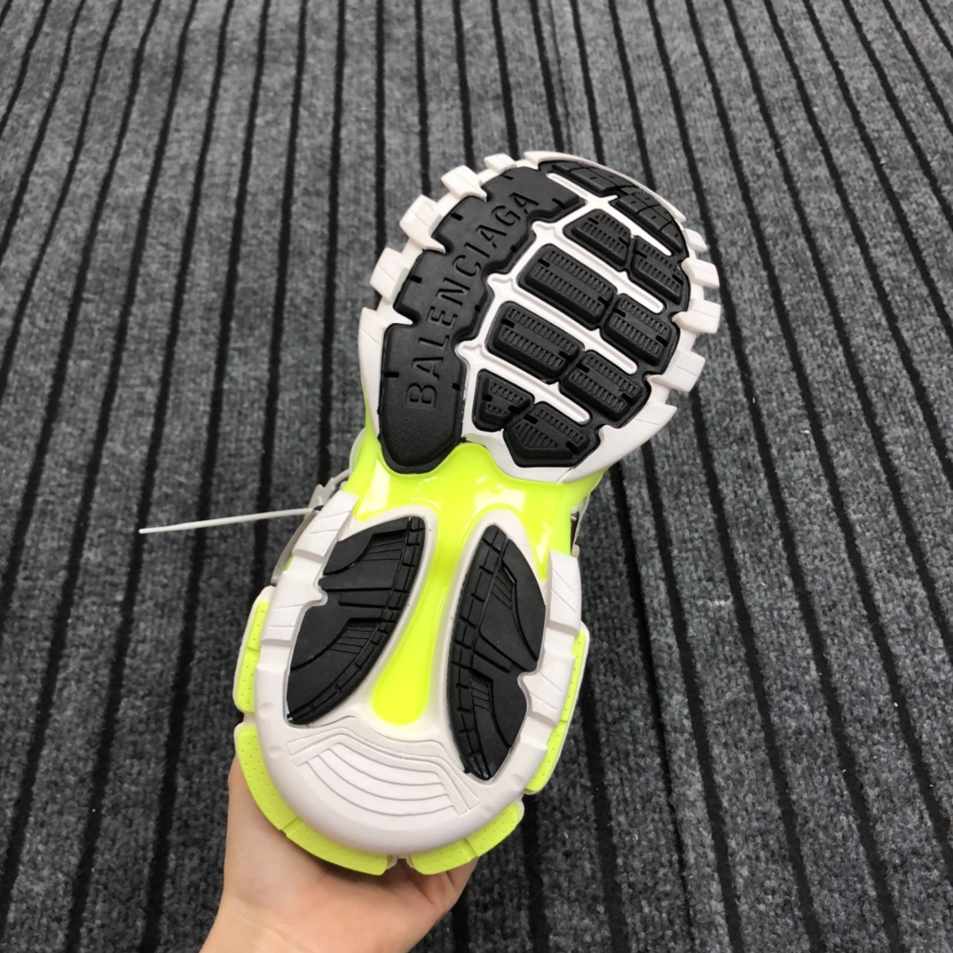 Balenciaga Track.2 Sneaker - FashionPlug
