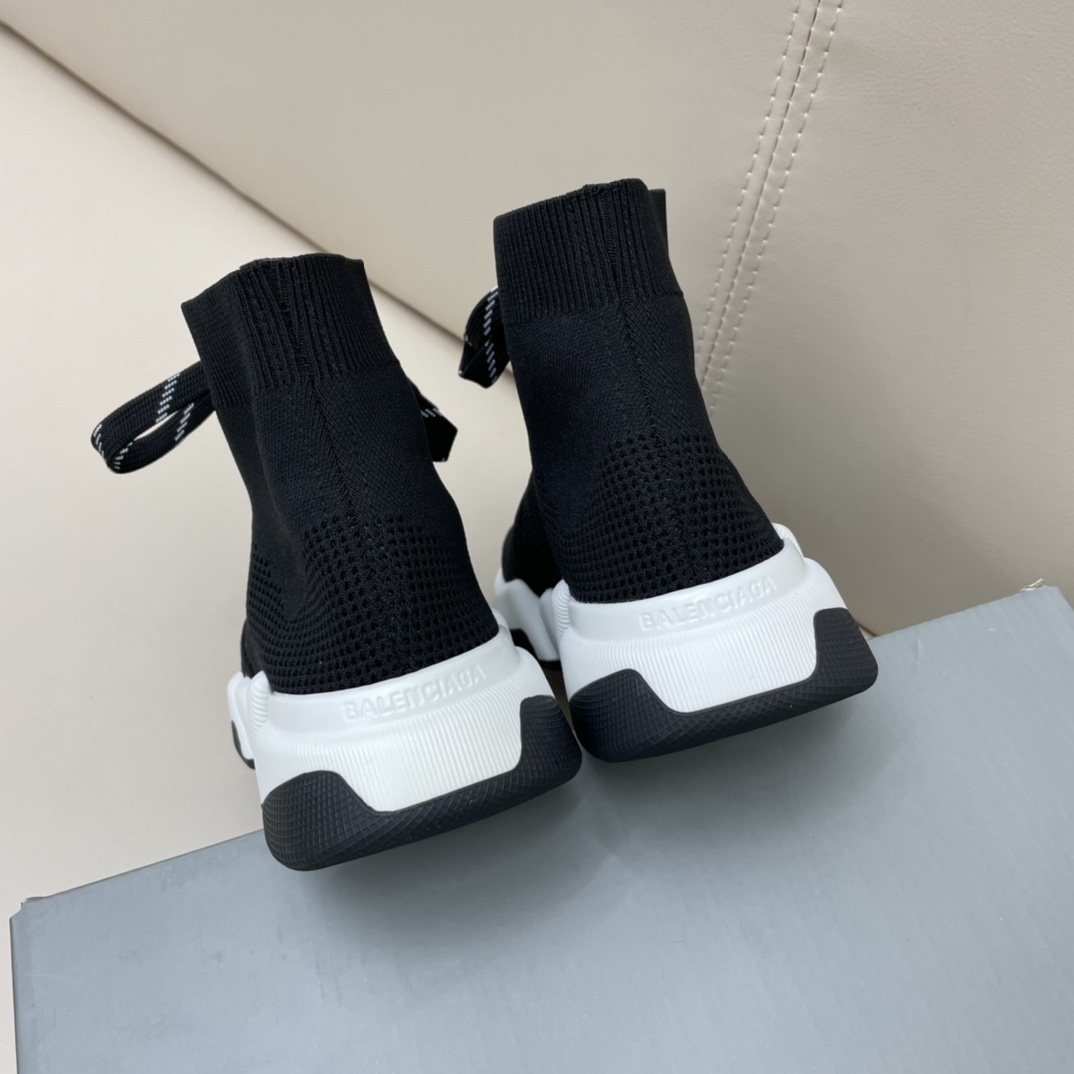 Balenciaga Speed 2.0 Lace-Up Sneaker In Black/White - FashionPlug