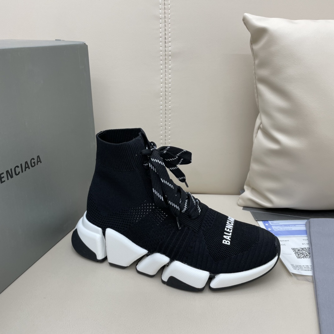 Balenciaga Speed 2.0 Lace-Up Sneaker In Black/White - FashionPlug