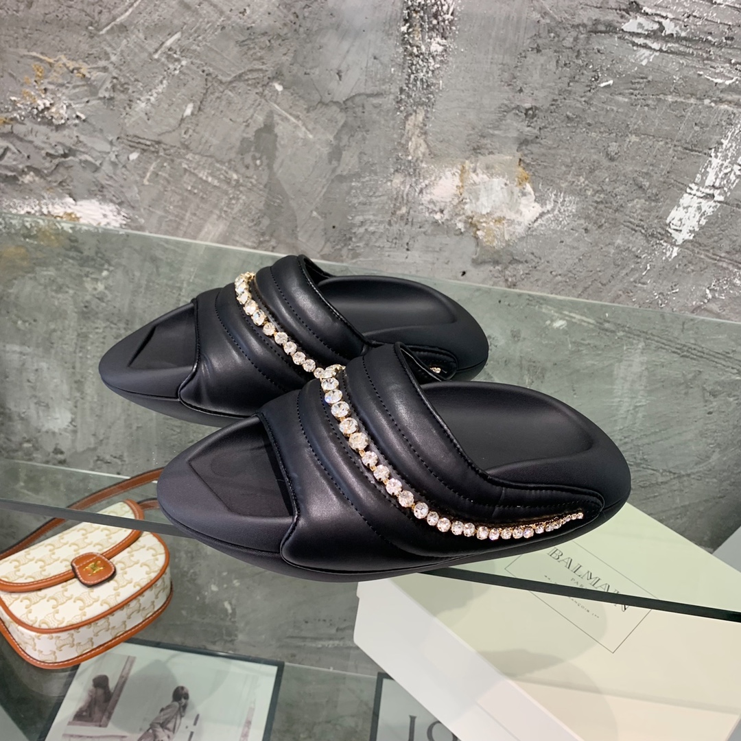 Balmain B-It-Puffy Slides - FashionPlug