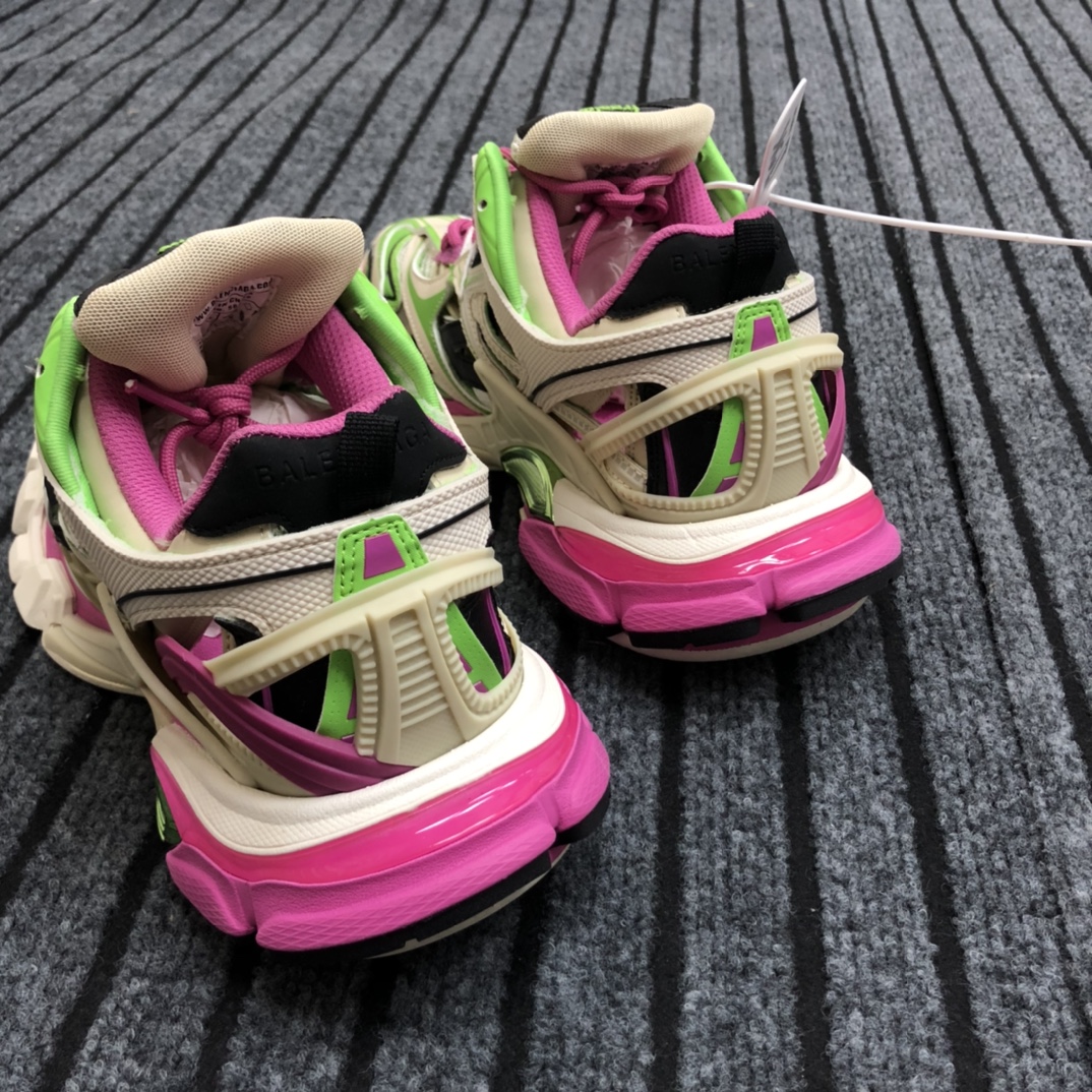 Balenciaga Track.2 Sneaker - FashionPlug