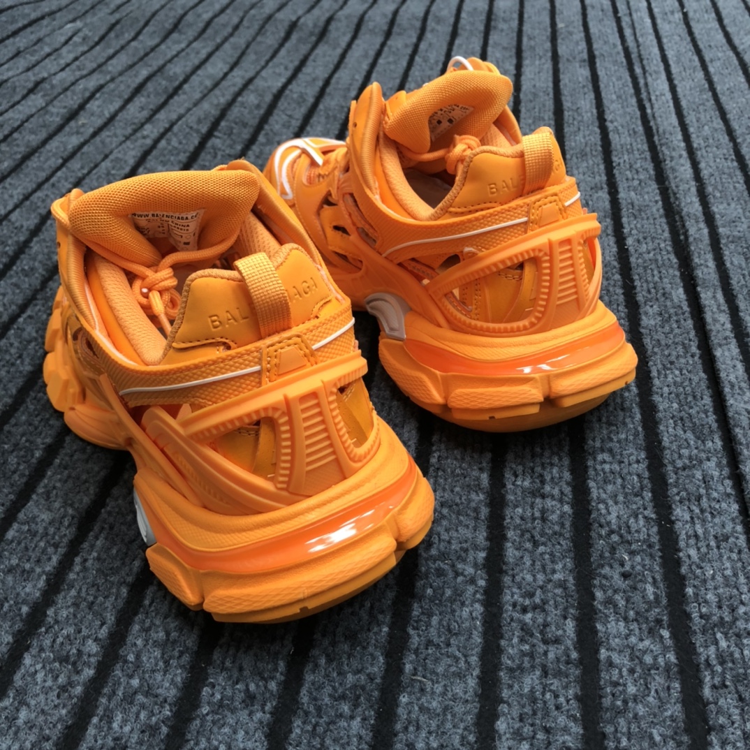 Balenciaga Track.2 Sneaker - FashionPlug