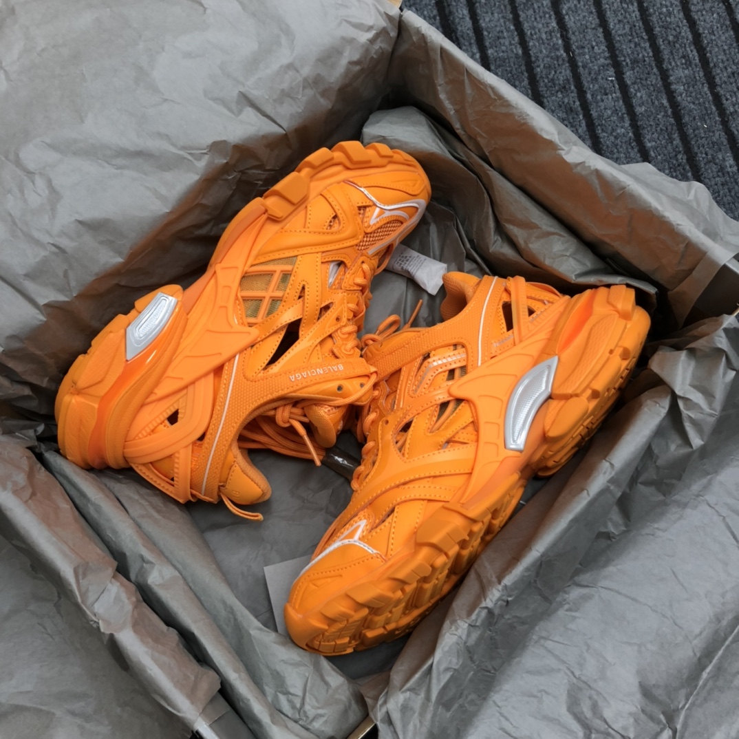 Balenciaga Track.2 Sneaker - FashionPlug
