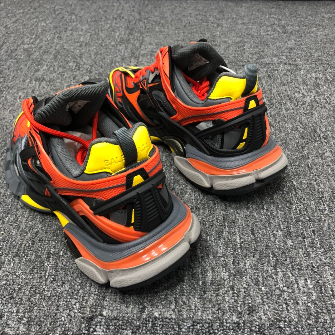 Balenciaga Track.2 Sneaker - FashionPlug