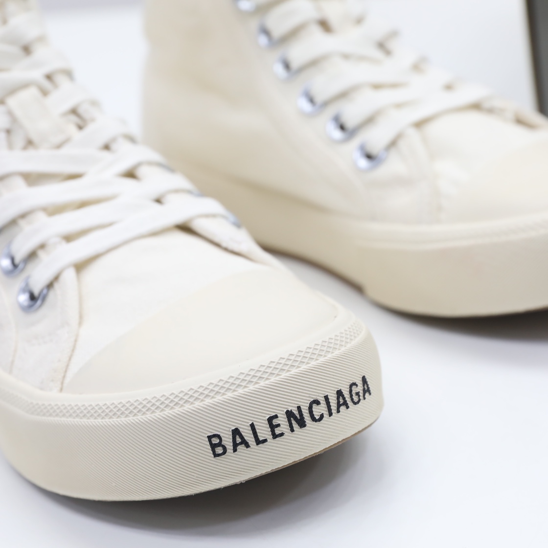 Balenciaga Men's  Paris High Top Sneaker In White - FashionPlug