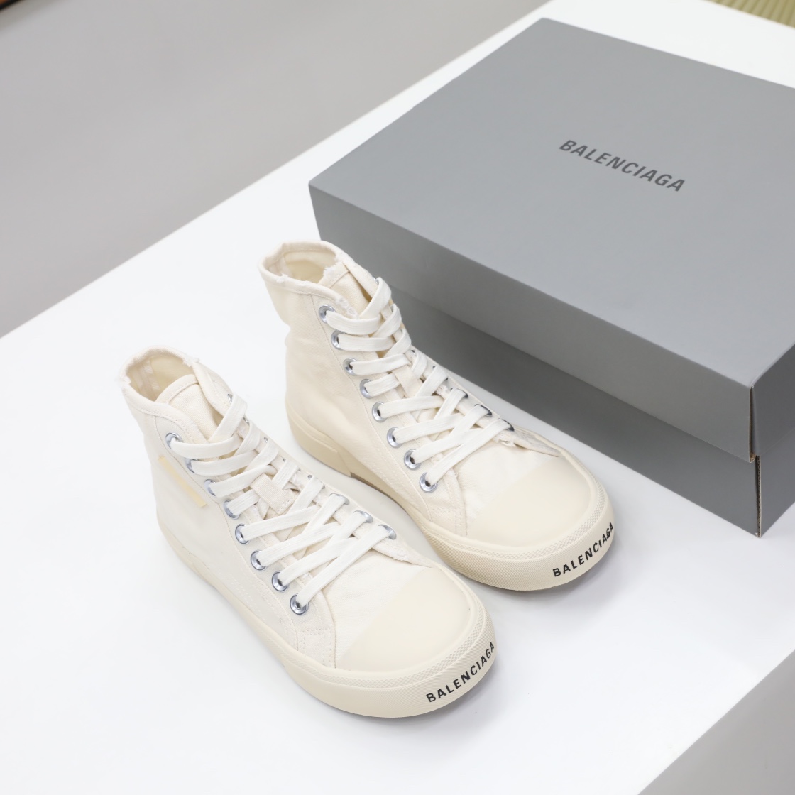 Balenciaga Men's  Paris High Top Sneaker In White - FashionPlug