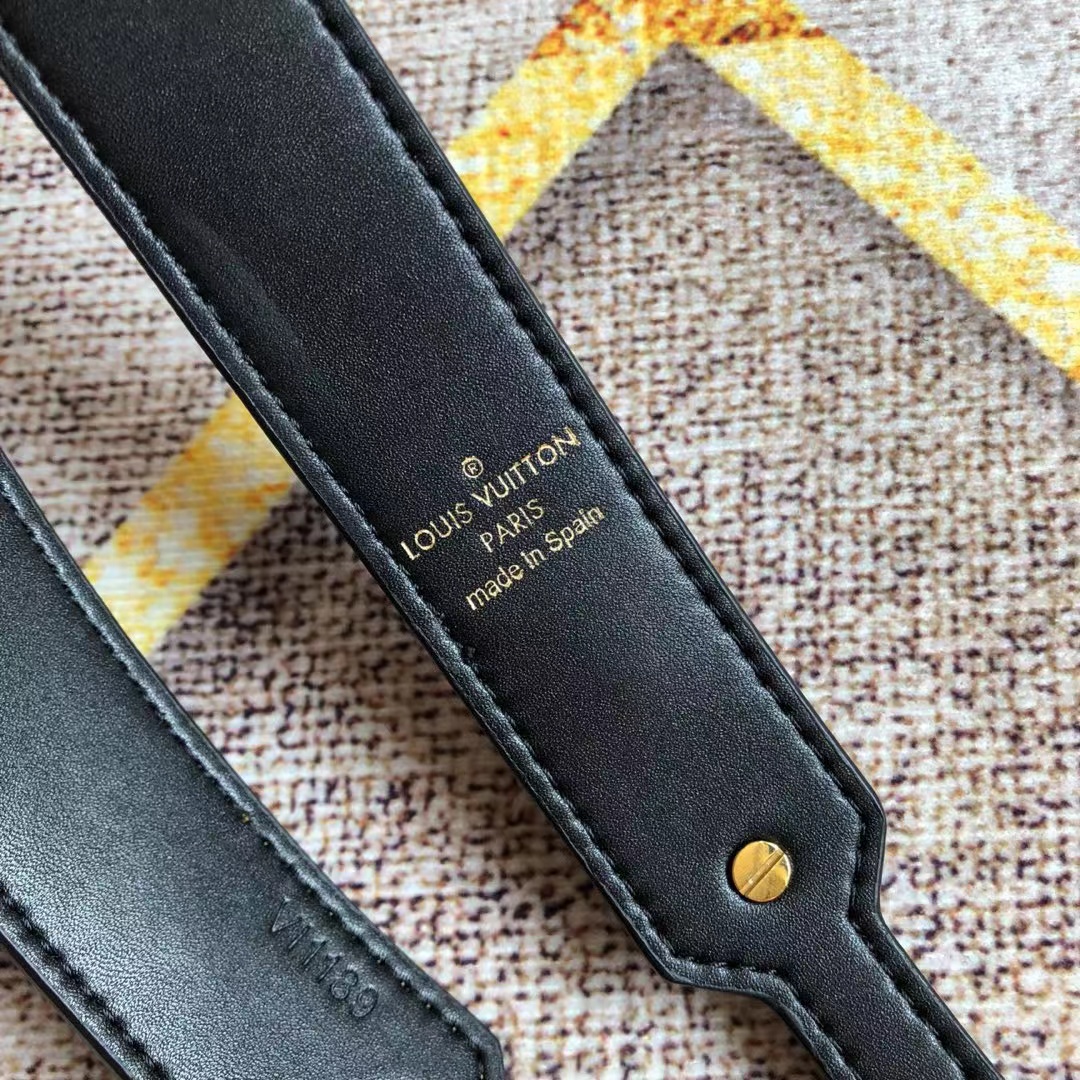Louis Vuitton Shoulder Strap (0.2x3x105cm) - FashionPlug