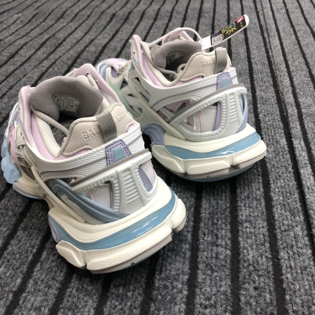 Balenciaga Track.2 Sneaker - FashionPlug