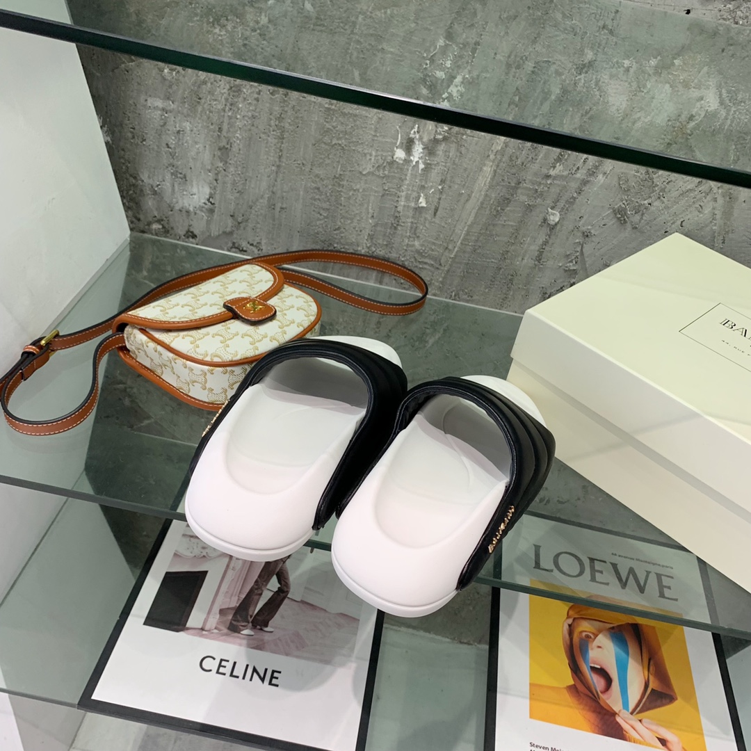 Balmain B-It-Puffy Slides - FashionPlug