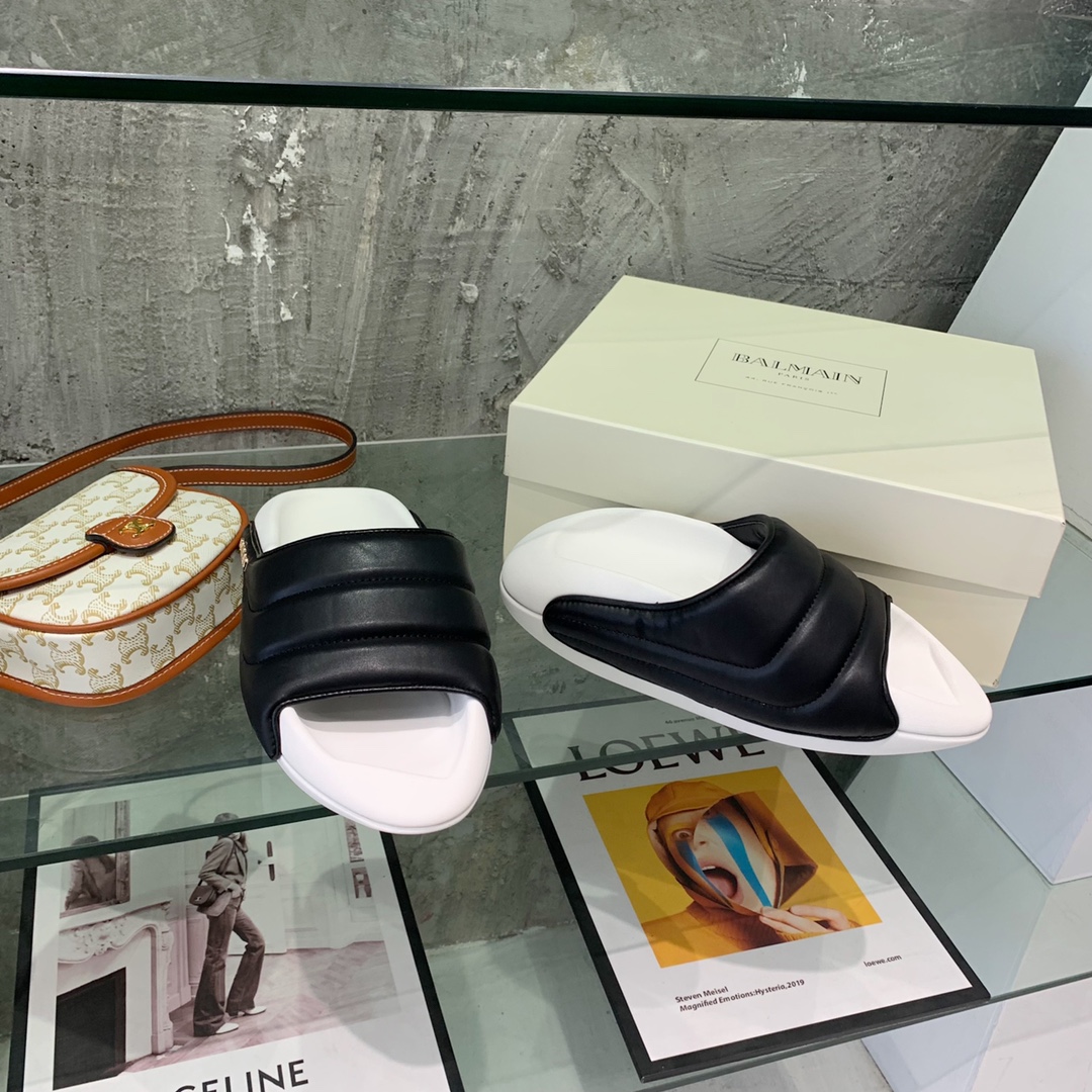 Balmain B-It-Puffy Slides - FashionPlug