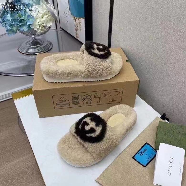 Gucci Women's Slide Sandal With Wool - FashionPlug