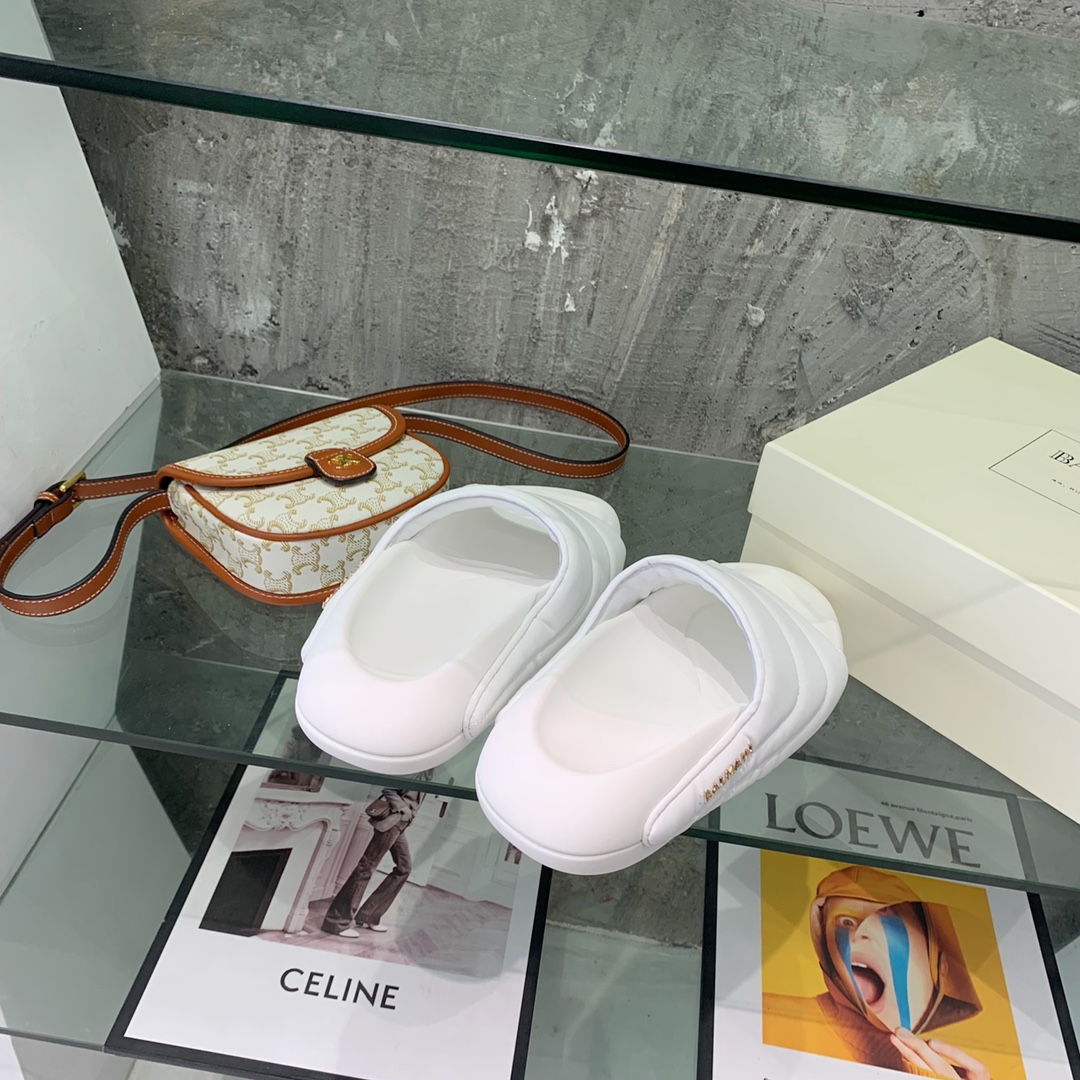Balmain B-It-Puffy Slides - FashionPlug