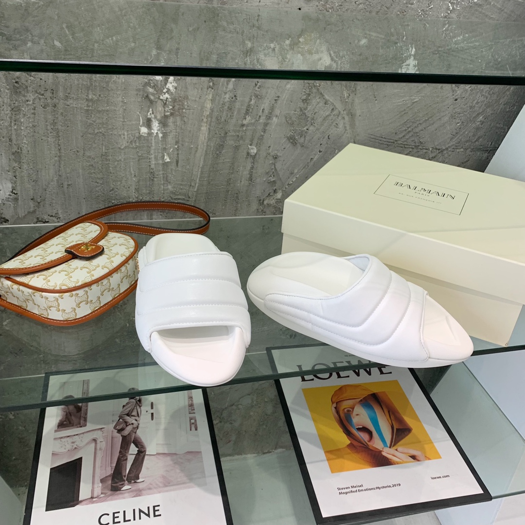 Balmain B-It-Puffy Slides - FashionPlug