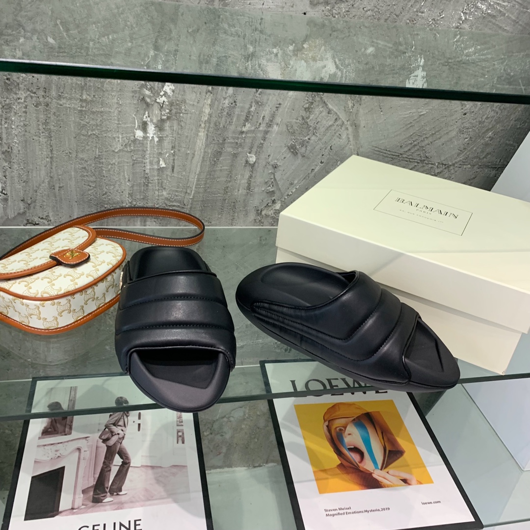 Balmain B-It-Puffy Slides - FashionPlug