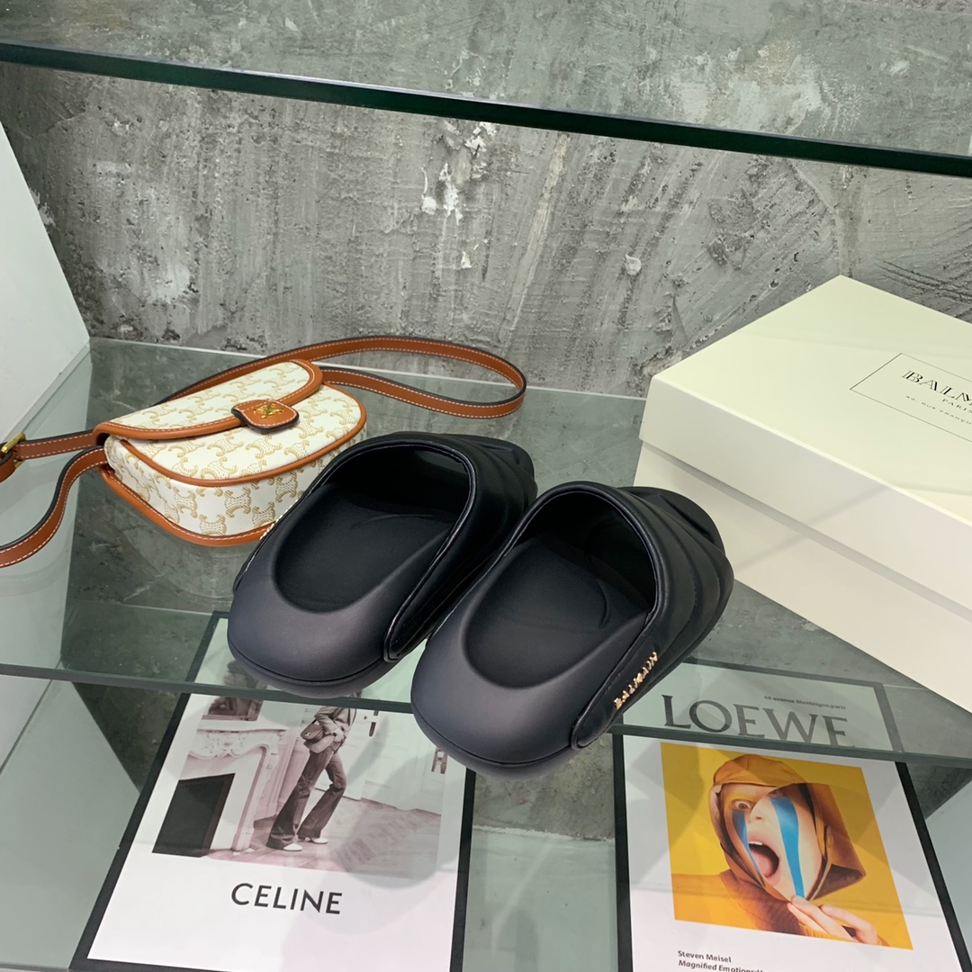 Balmain B-It-Puffy Slides - FashionPlug