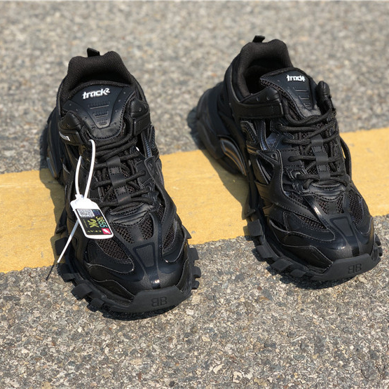 Balenciaga Track 4.0 Sneaker - FashionPlug
