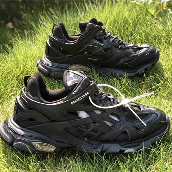 Balenciaga Track 4.0 Sneaker - FashionPlug