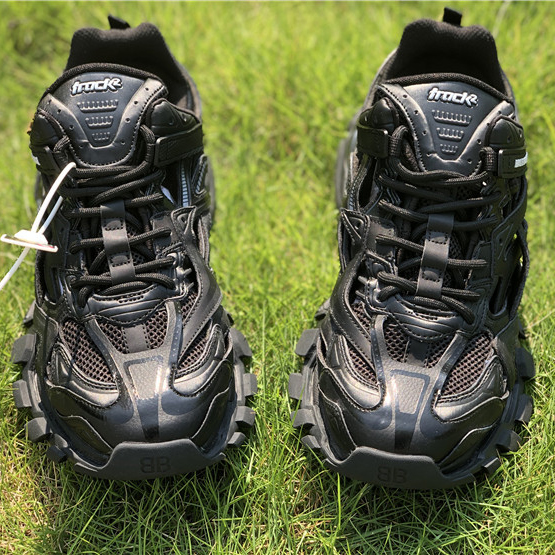 Balenciaga Track 4.0 Sneaker - FashionPlug