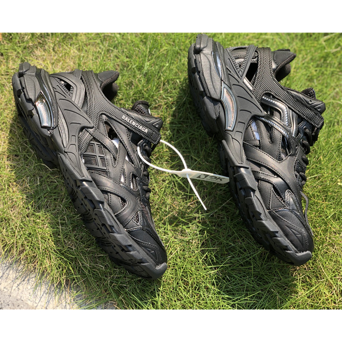 Balenciaga Track 4.0 Sneaker - FashionPlug