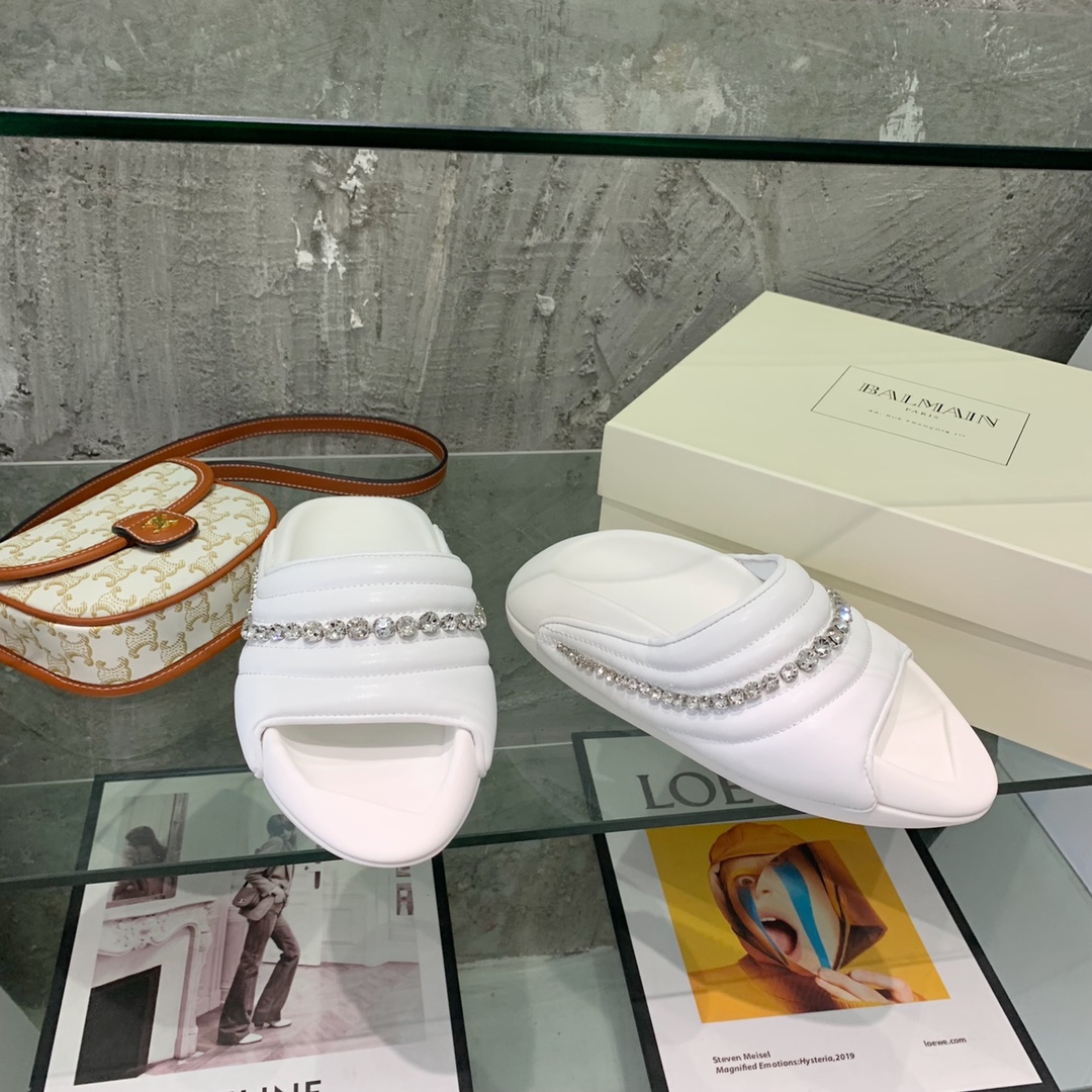 Balmain B-It-Puffy Slides - FashionPlug