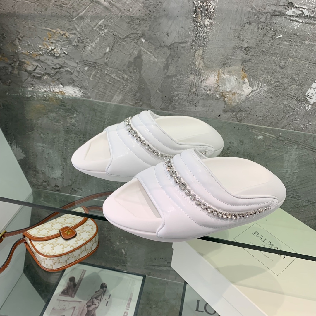 Balmain B-It-Puffy Slides - FashionPlug