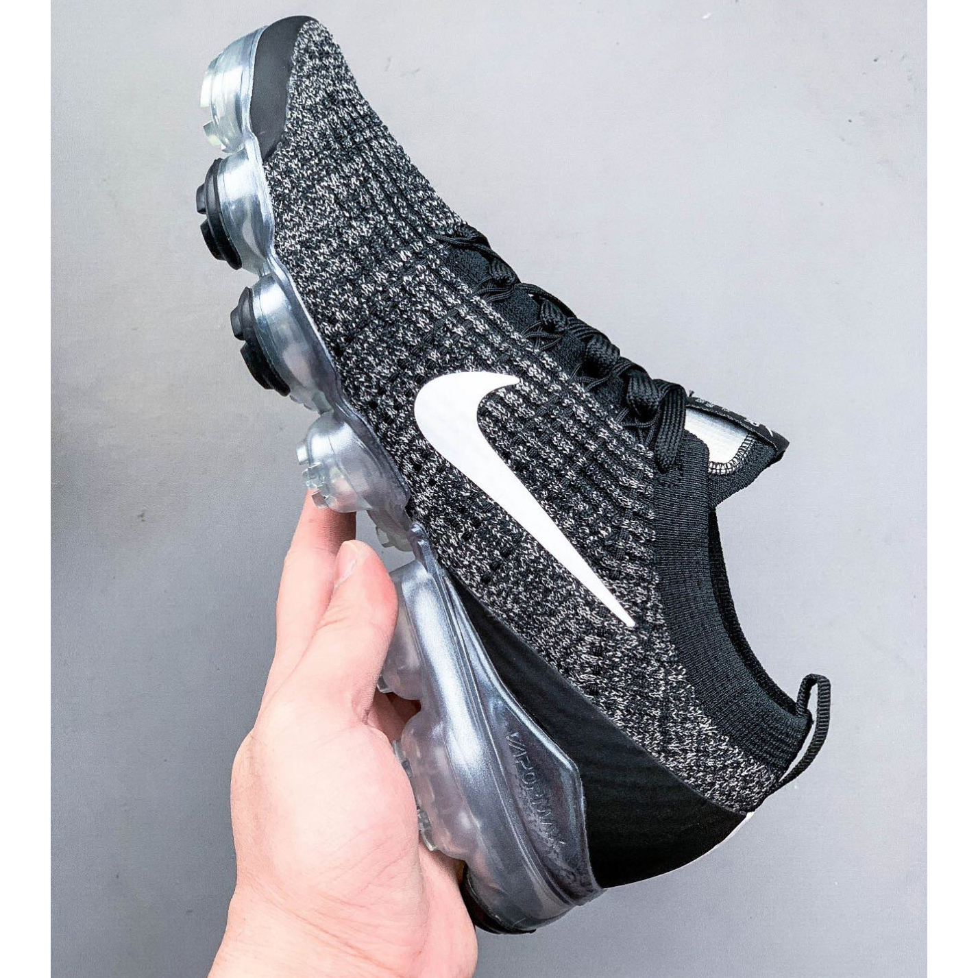 Nike Air Vapormax Flyknit Sneakers - FashionPlug
