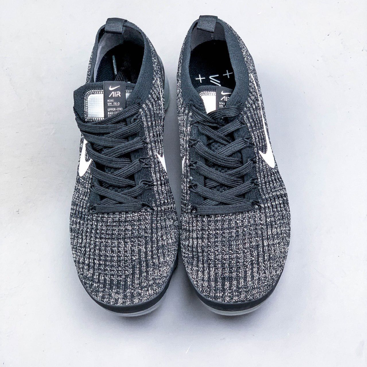 Nike Air Vapormax Flyknit Sneakers - FashionPlug