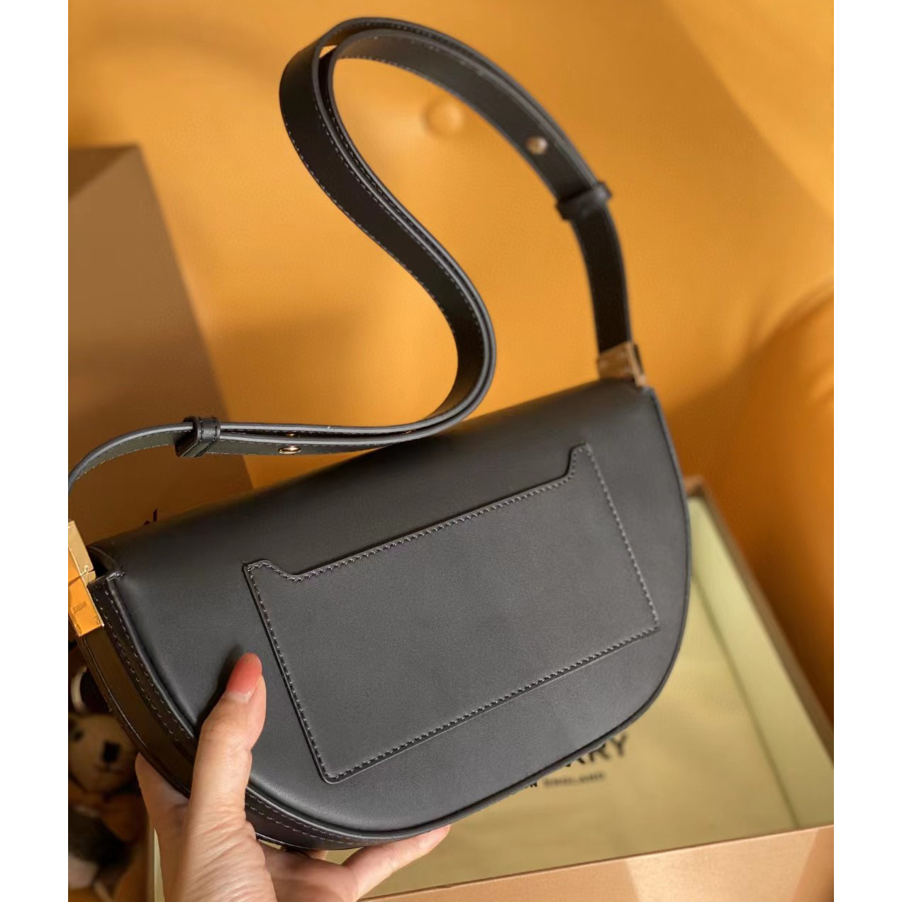 Burberry Olyma Shoulder Bag(26-15-5.5cm) - FashionPlug