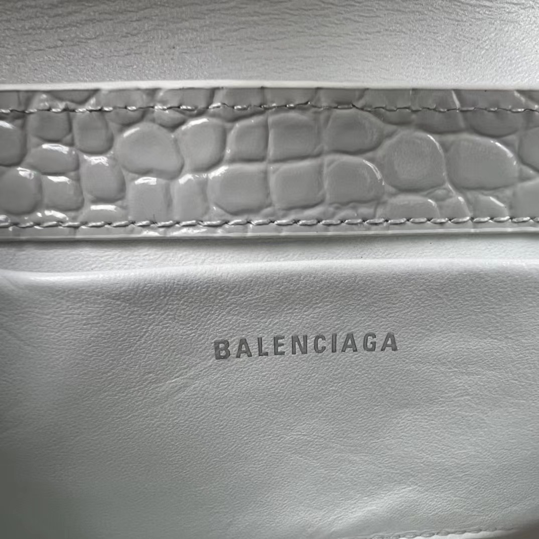 Balenciaga Women's XX Medium Flap Bag Crocodile Embossed In White（27-25.5-4CM） - FashionPlug