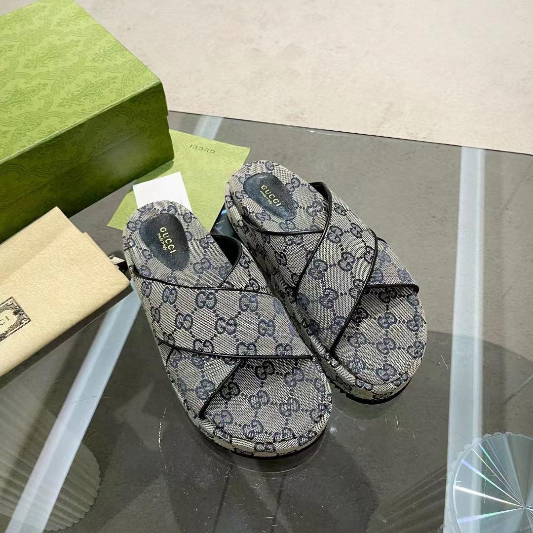 Gucci Women's GG Platform Slide Sandal - FashionPlug