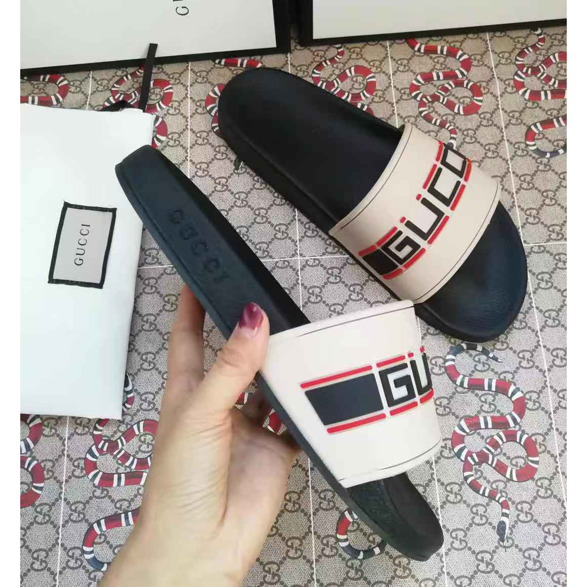 Gucci Logo Slide Sandal - FashionPlug