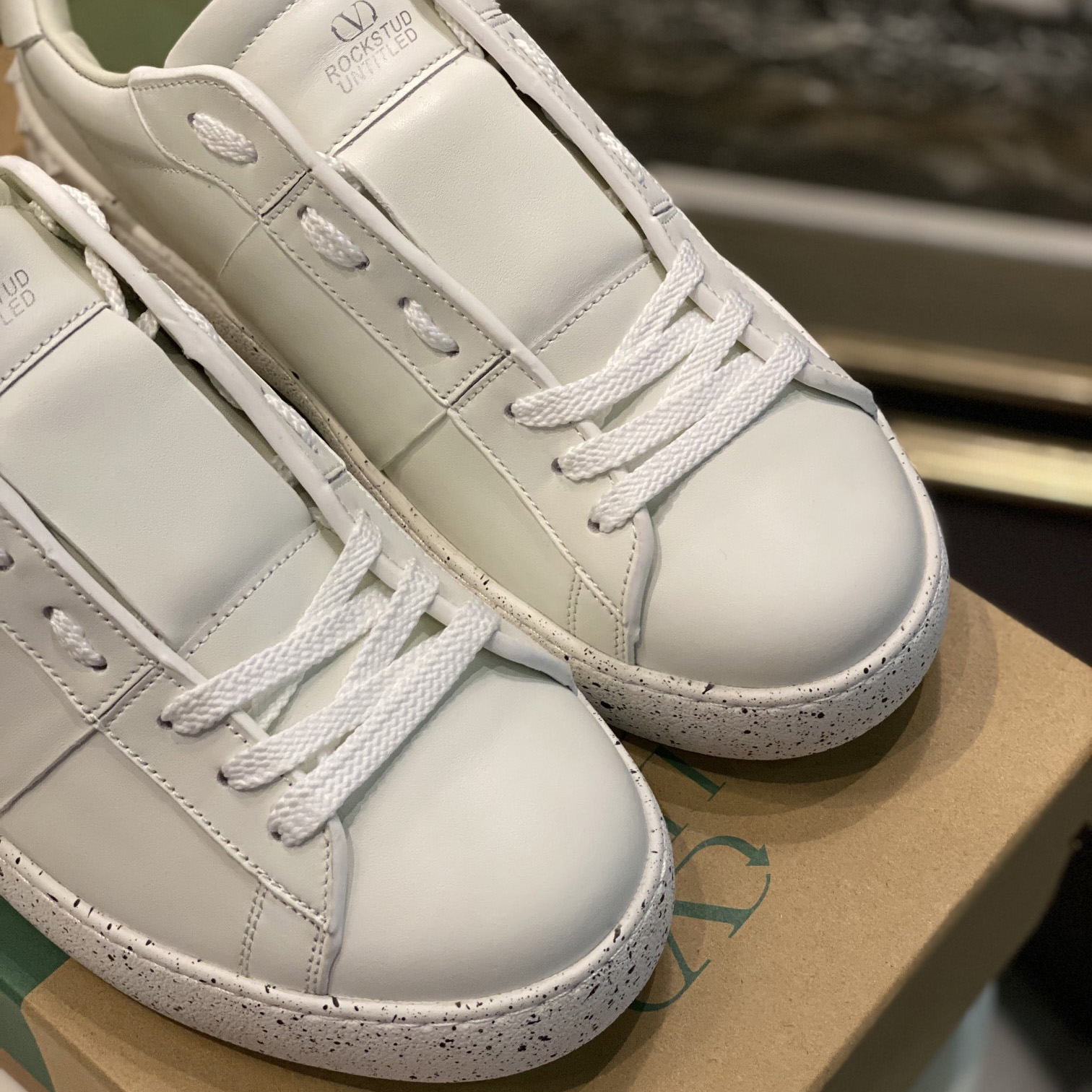 Valenti  Open For A Change Sneaker In Bio-Based Material In White - FashionPlug