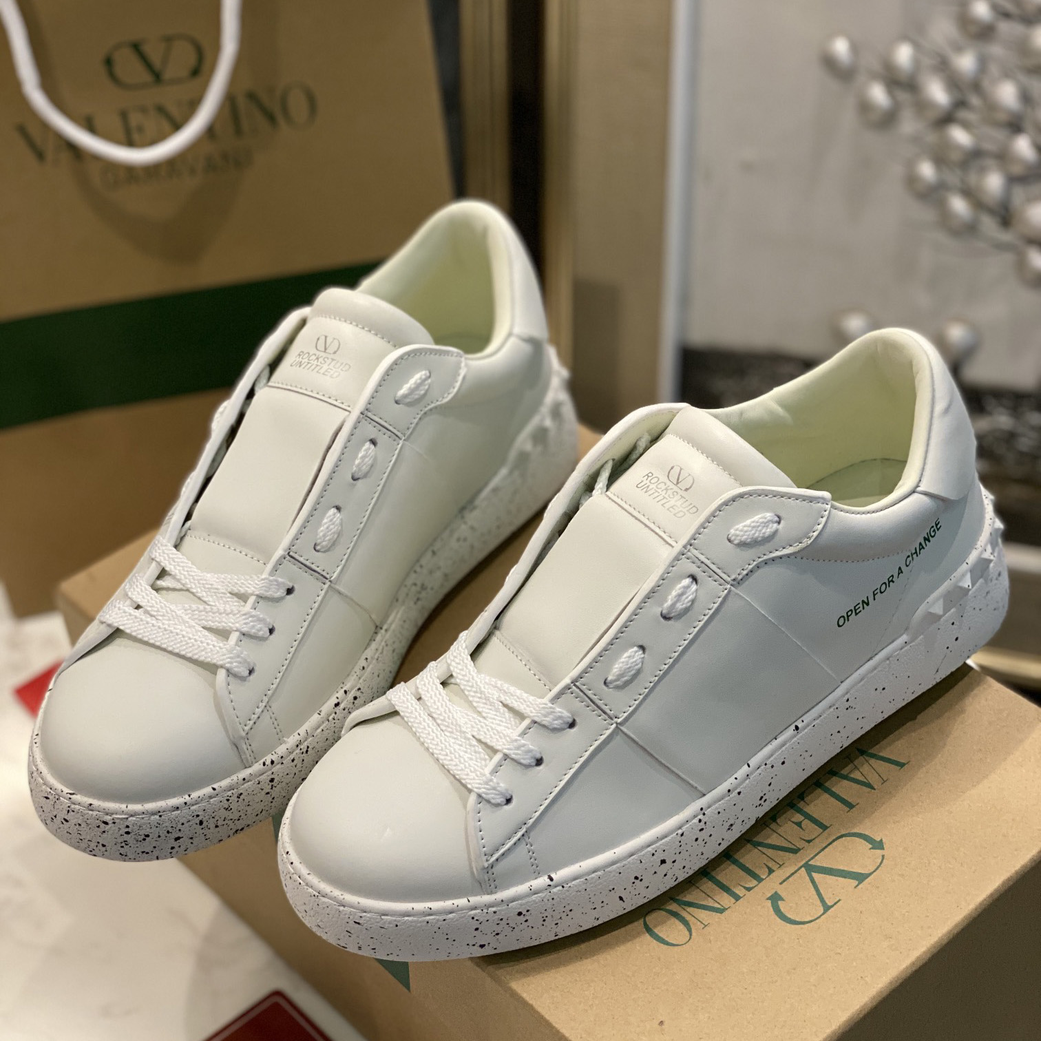 Valenti  Open For A Change Sneaker In Bio-Based Material In White - FashionPlug