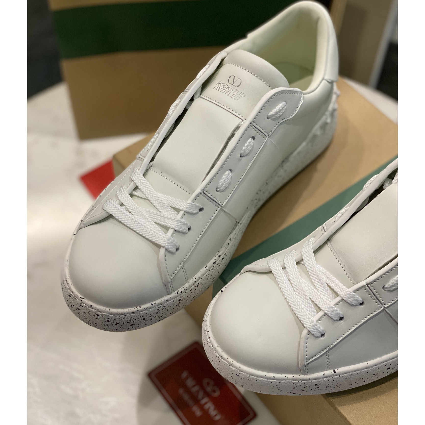 Valenti  Open For A Change Sneaker In Bio-Based Material In White - FashionPlug