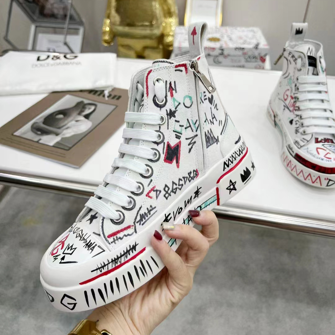 Dolce & Gabbana Hand-Painted Graffiti Canvas Portofino Light Mid-Top  Sneakers - FashionPlug
