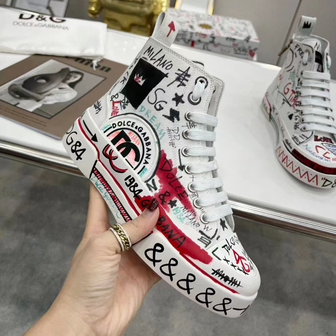 Dolce & Gabbana Hand-Painted Graffiti Canvas Portofino Light Mid-Top  Sneakers - FashionPlug