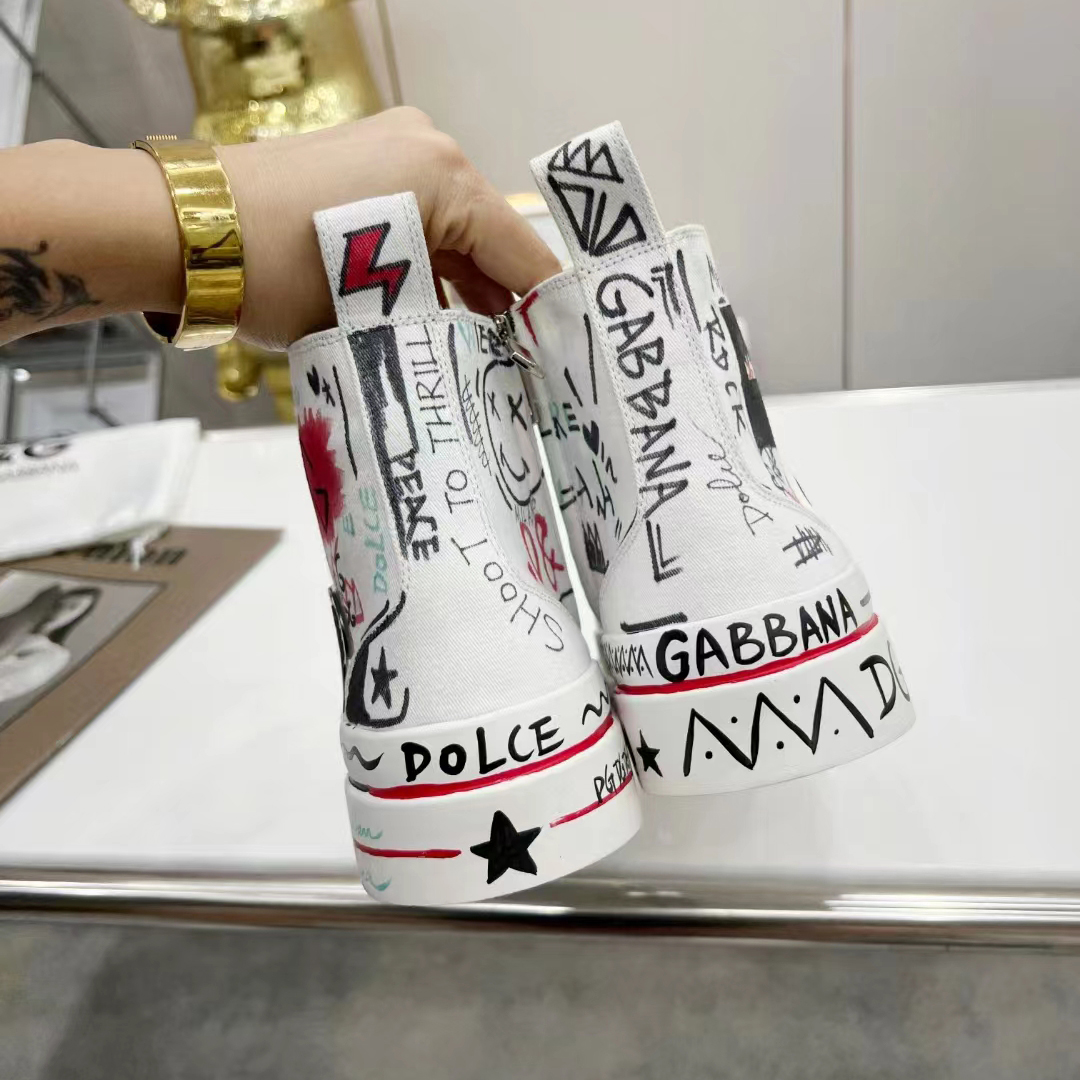Dolce & Gabbana Hand-Painted Graffiti Canvas Portofino Light Mid-Top  Sneakers - FashionPlug