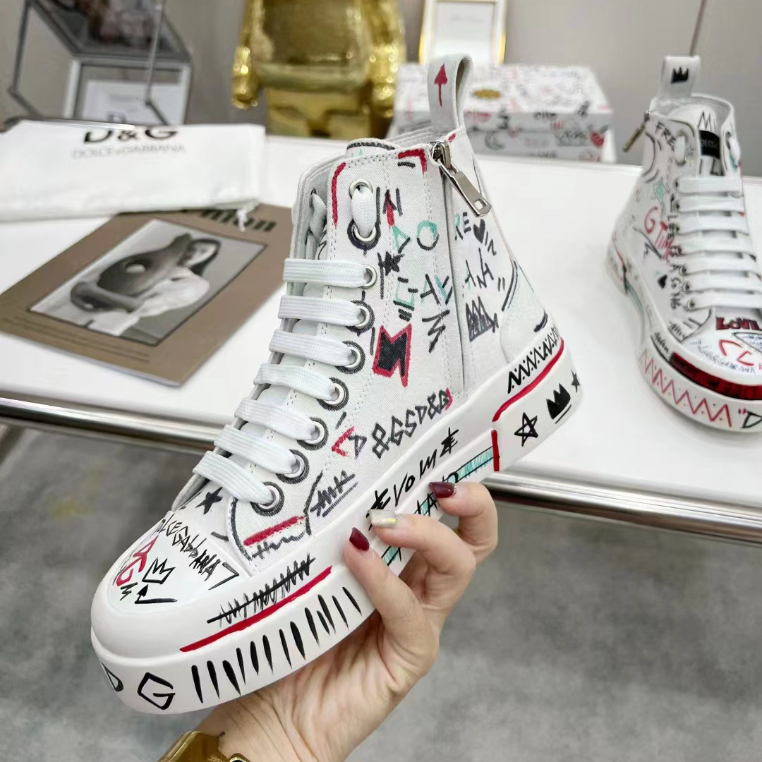 Dolce & Gabbana Hand-Painted Graffiti Canvas Portofino Light Mid-Top  Sneakers - FashionPlug