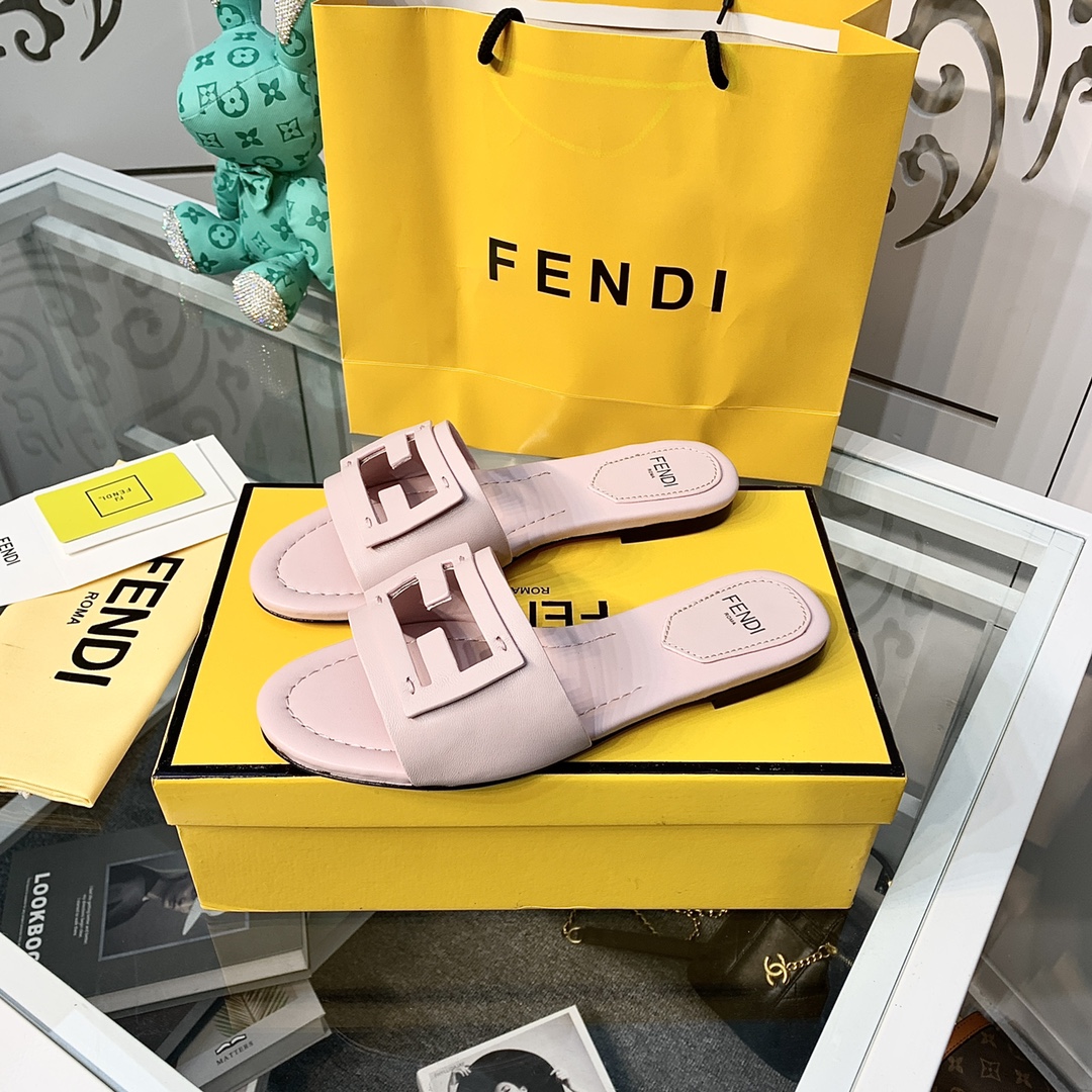 Fendi Signature Pink Leather Slides - FashionPlug